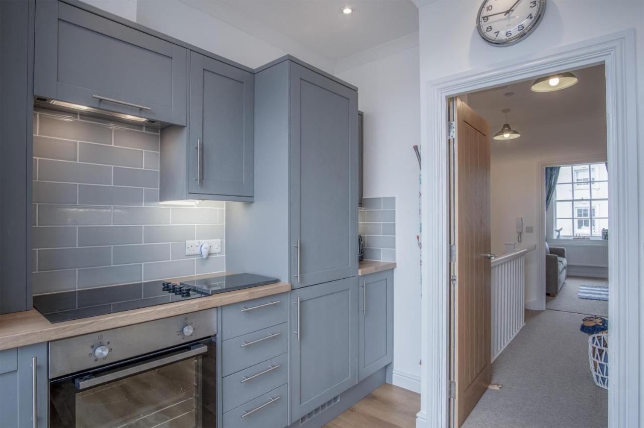 Ramsey Apartment - 2 Bedroom Apartment - Tenby Eksteriør billede