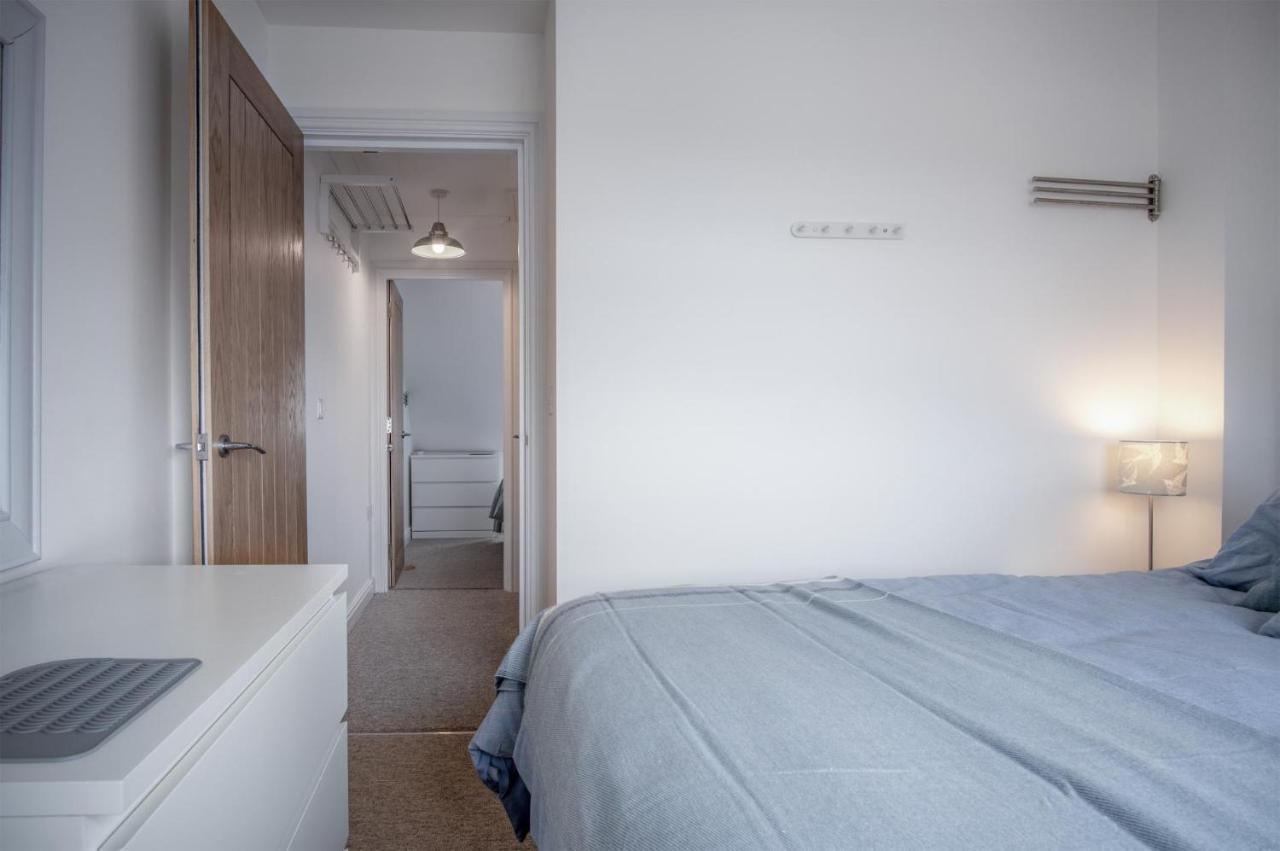 Ramsey Apartment - 2 Bedroom Apartment - Tenby Eksteriør billede