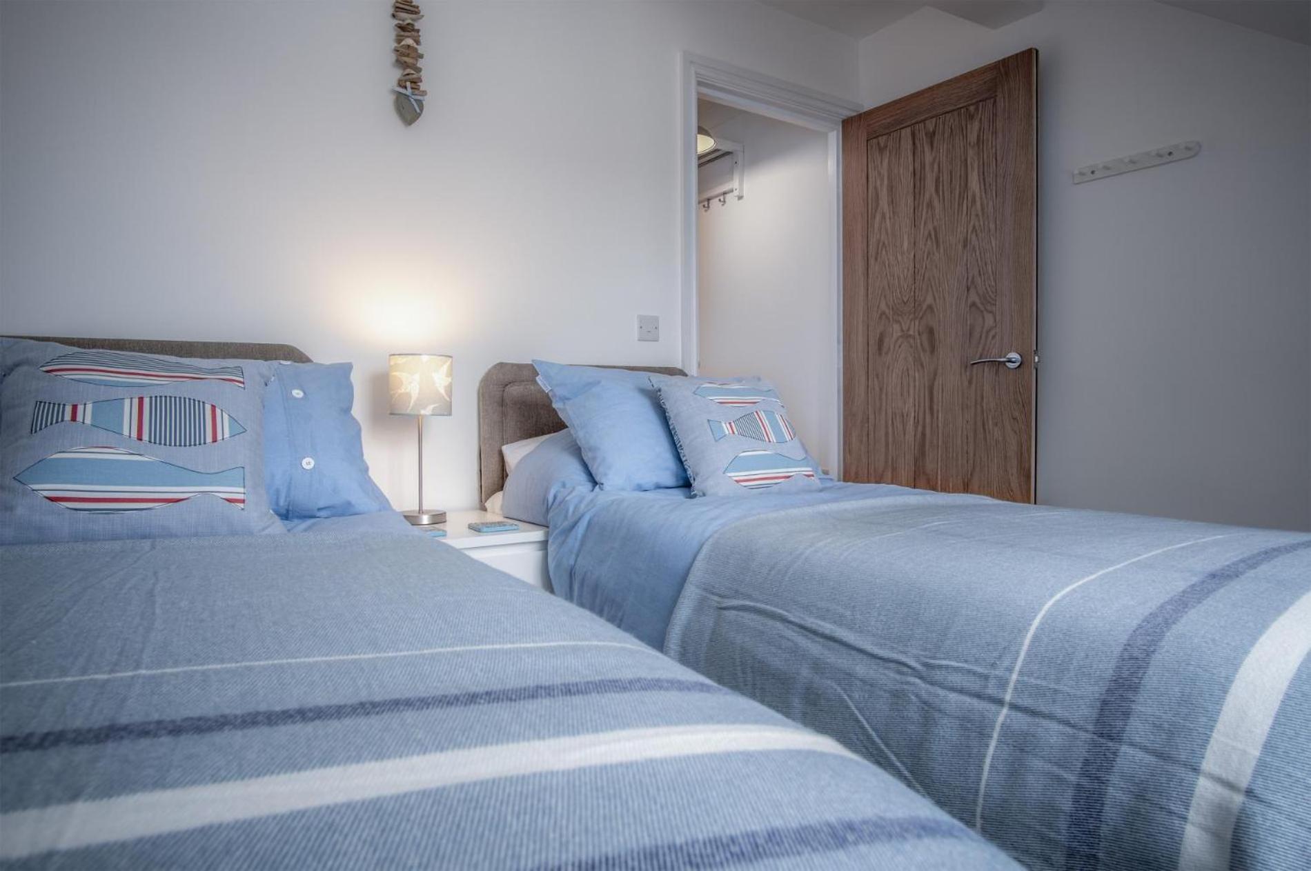 Ramsey Apartment - 2 Bedroom Apartment - Tenby Eksteriør billede